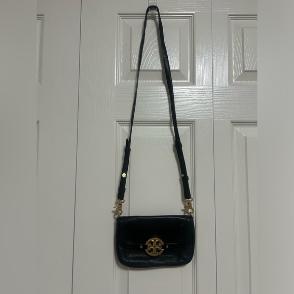 Tory Burch mini wallet on chain crossbody bag - Picture 1 of 10